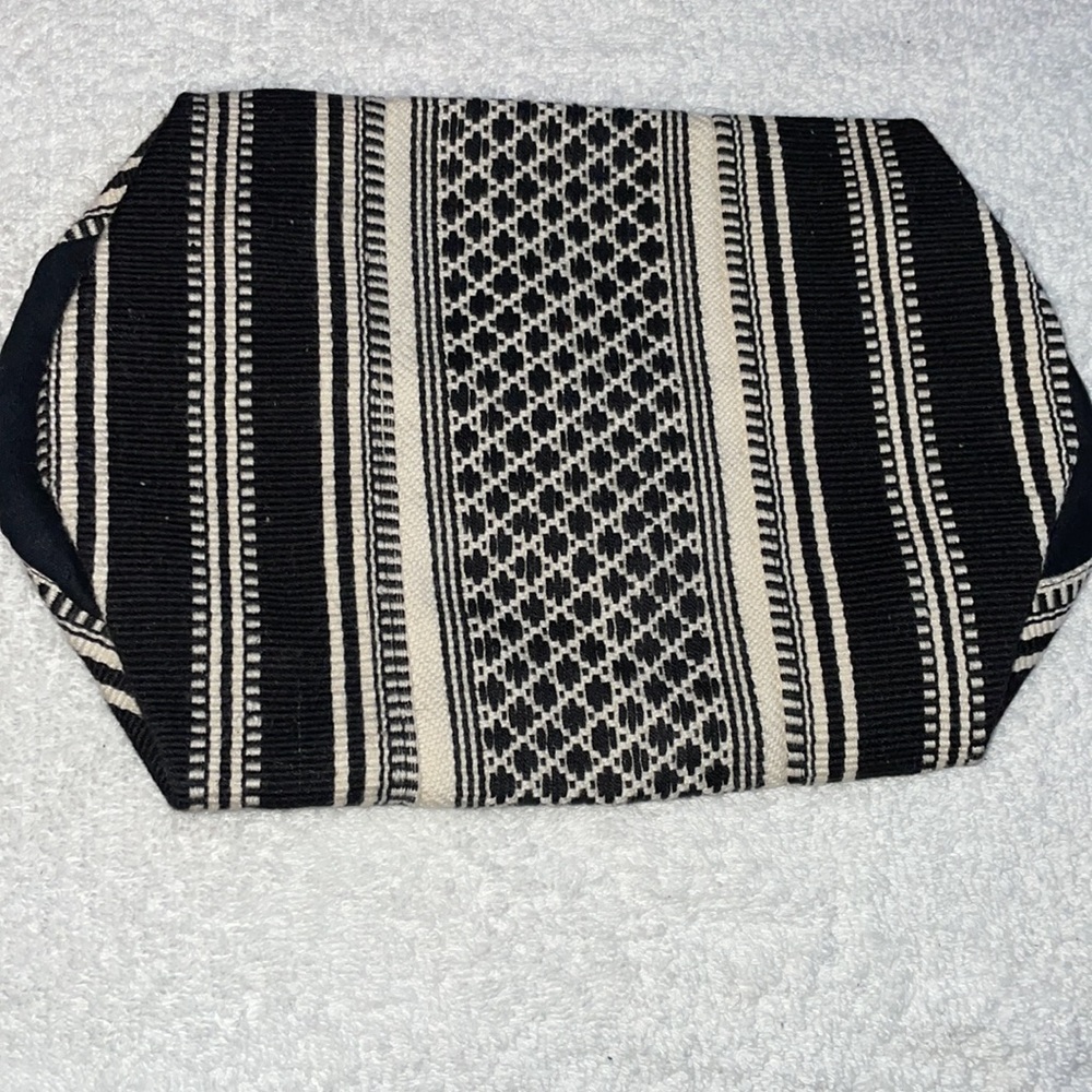 Novica case - Picture 2 of 6